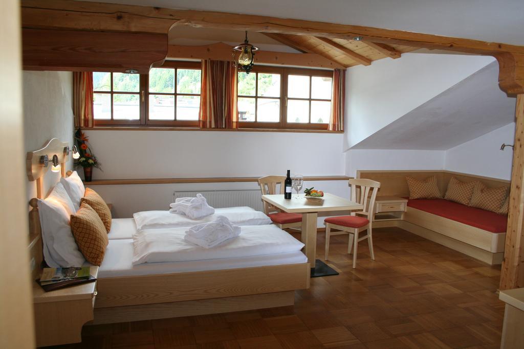 Hotel Alpenrose Muehlbach Am Hochkoenig Quarto foto